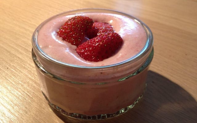 Fraises, mousse et coulis