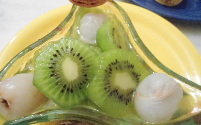 Salade de kiwi et macarons