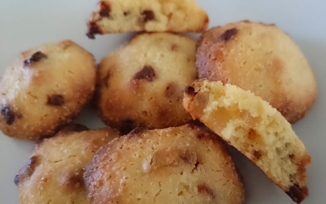 Petits biscuits aux pépites de chocolat et citron confit