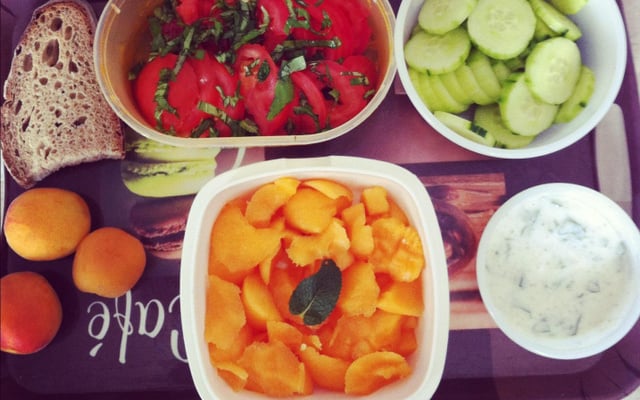 Déjeuner léger pour l'été