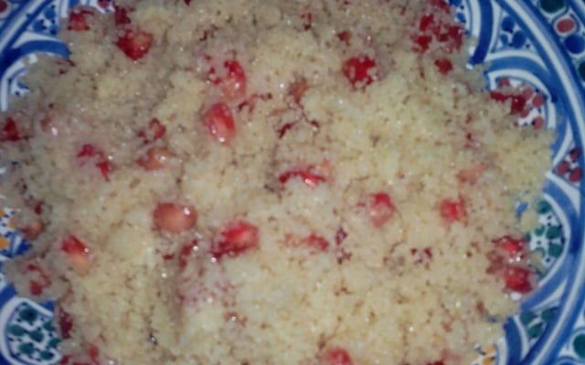 Couscous sucré aux grains de grenade et raisins
