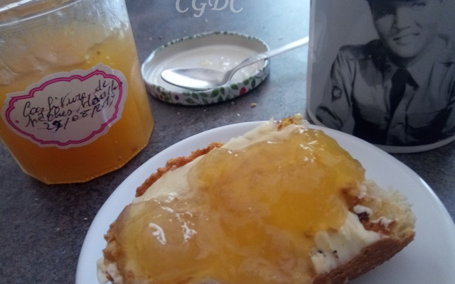 Confiture de pêches blanches