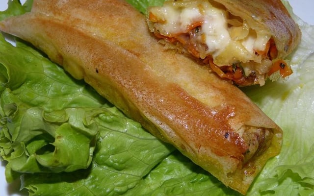 Nems de carottes au munster, salade croquante