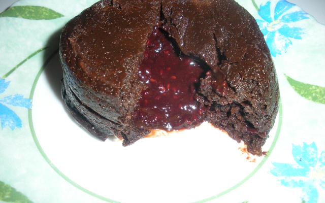Soufflé au chocolat cœur glacé framboise