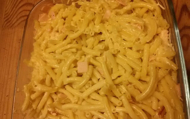 Gratin de pâtes au jambon, gratiné au fromage râpé Gusto Intenso Giovanni Ferrari