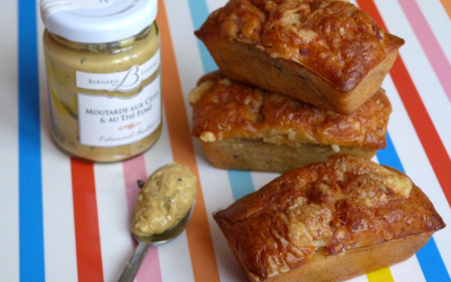 Mini Cake aux lardons, à la moutarde aux cèpes et au thé fumé