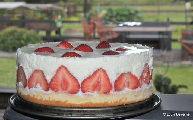 Le Fraisier au fromage blanc et soupe de fraise