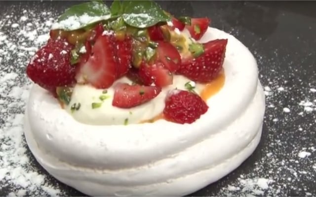 Pavlova aux fraises