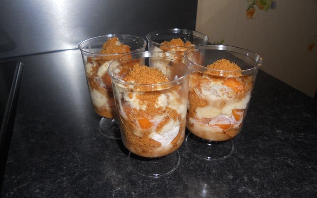 Verrine abricot-marscarpone à la vanille-spéculoos