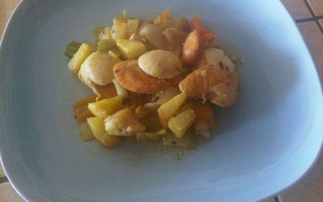 Poêlée de noix de Saint Jacques, pommes, poivrons
