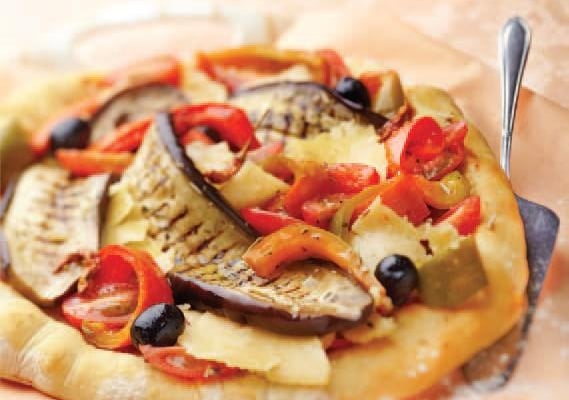 Pizza aux légumes grillés et au Cantal Vieux