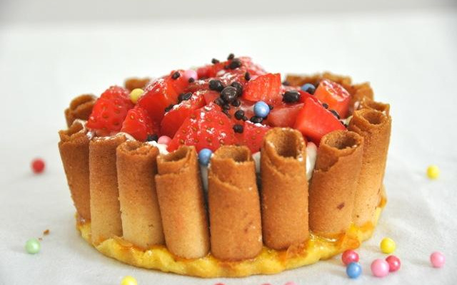 Couronne de Gariguettes à la crème de soda