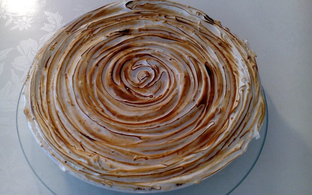 Tarte au citron meringuée sur pâte sablée aux amandes