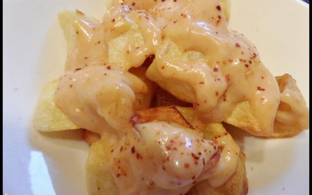 Patatas bravas classiques
