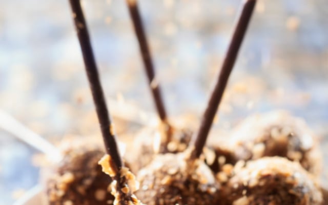 Sucettes de truffes au chocolat au piment d'espelette