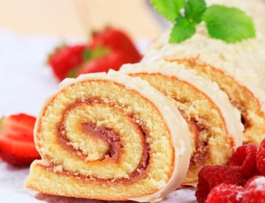 Gâteau roulé à la framboise