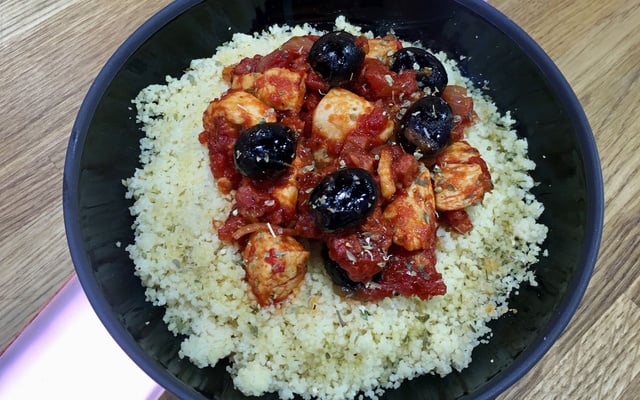 Cocotte de poulet au chorizo et aux olives