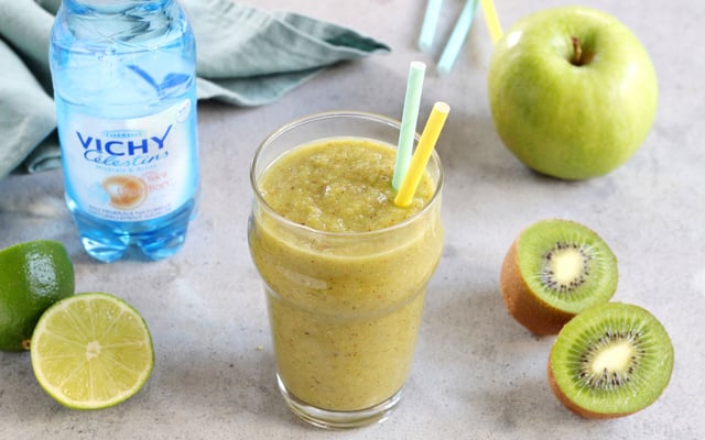 Smoothie antioxydant au kiwi, citron et  pomme verte