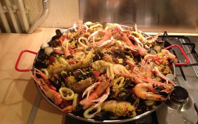 Paëlla au feu de bois