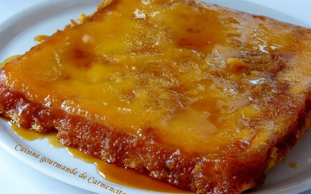 Gâteau à l’ananas caramélisé à l’orange