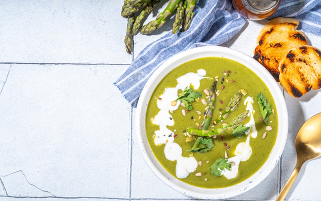 Velouté d'asperges et courgettes