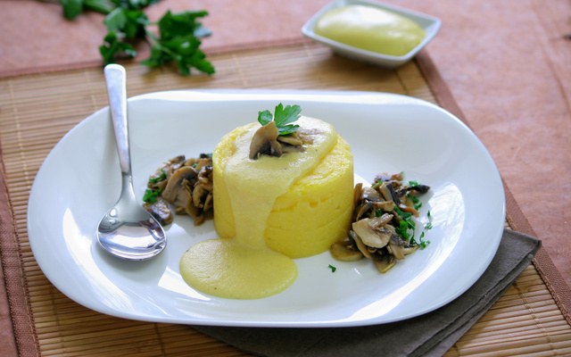 Polenta aux champignons et fondue moutardée