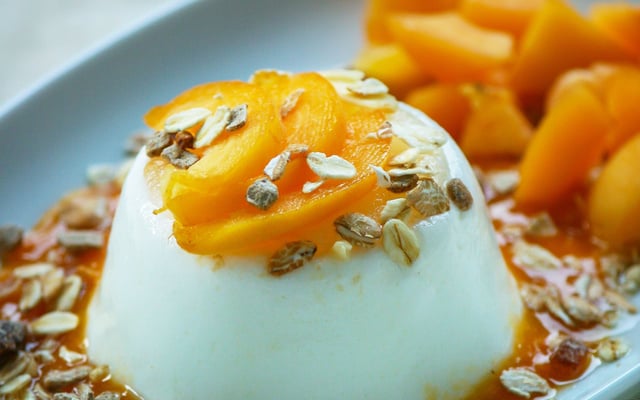 Semifreddo light au yaourt et aux abricots et muesli