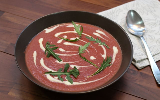 Soupe de betterave au lait de coco