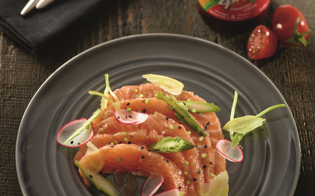 Carpaccio de truite et salade de légume croquants