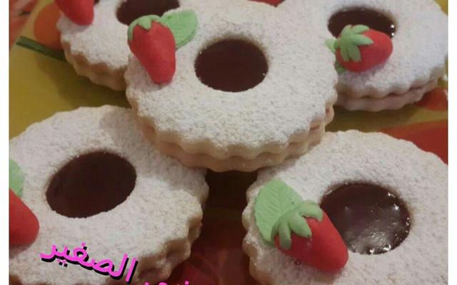 Petits sablés à la confiture de fraises