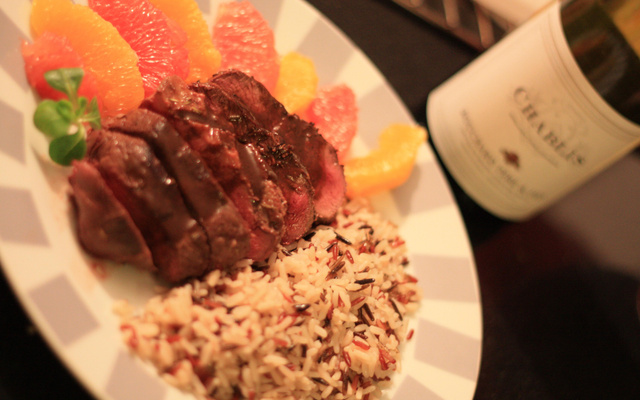 Magrets de canard marinés au gingembre et au café et ses suprêmes d'agrumes.