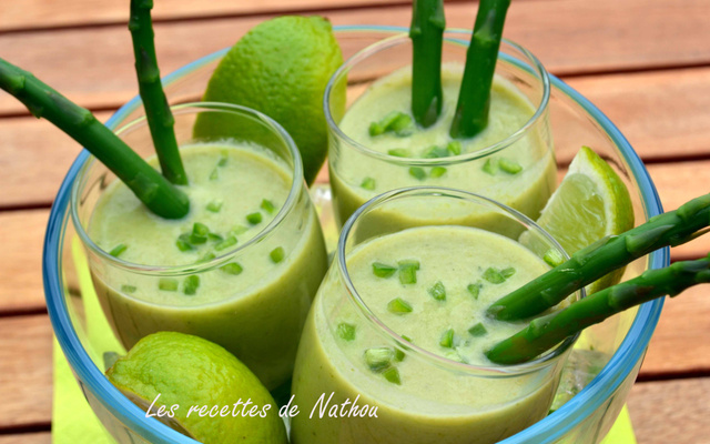 Gaspacho aux asperges et citron vert