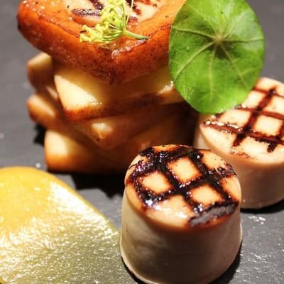 Ariane confite et boudin blanc, tronçons de boudin grillés et compote d'ariane