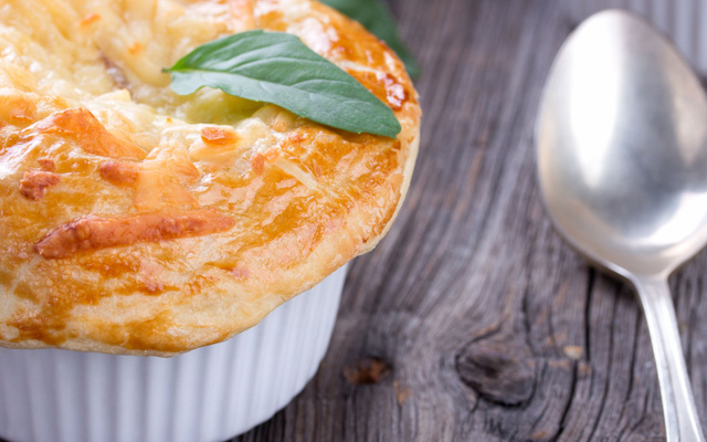 Chicken pot pie (tourte au poulet)