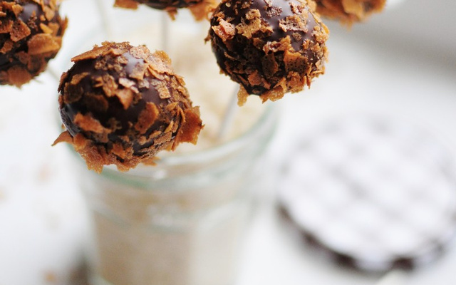 Sucette de cake pop's à la confiture de châtaignes Bonne Maman