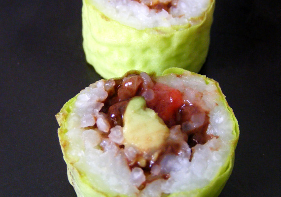 Makis fraise avocat chocolat