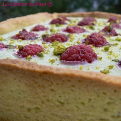 Tarte à la ganache pistache et aux framboises