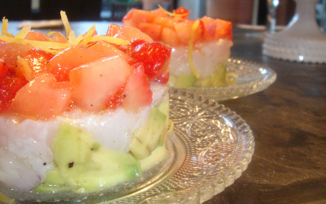 Tartare de lotte avocat, fraises et pastèque