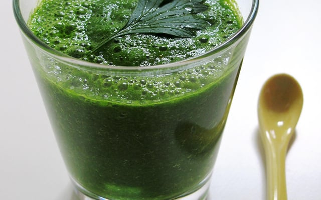 Jus de persil et concombre