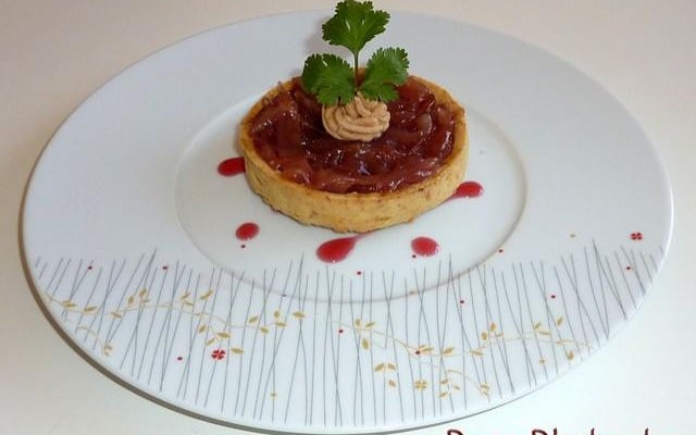 Tartelette au foie gras et échalotes confites