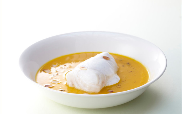 Cabillaud Skrei de Norvège et velouté de potimarron aux amandes