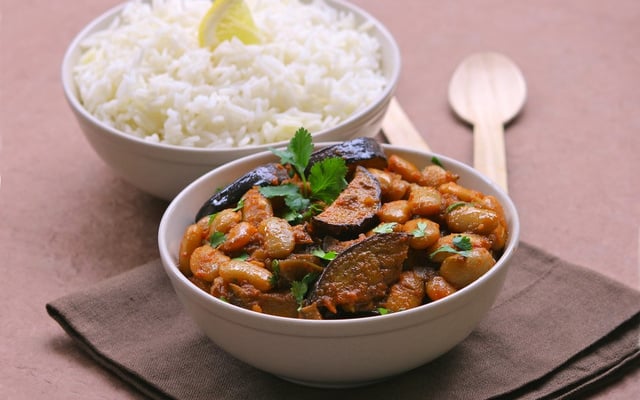 Haricots Tarbais à l'indienne aux aubergines et riz Basmati au citron par Silvia Santucci