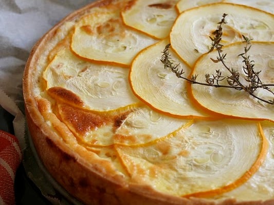 Quiche à la courgette jaune et au parmesan