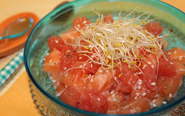 Tartare saumon, pamplemousse et citron