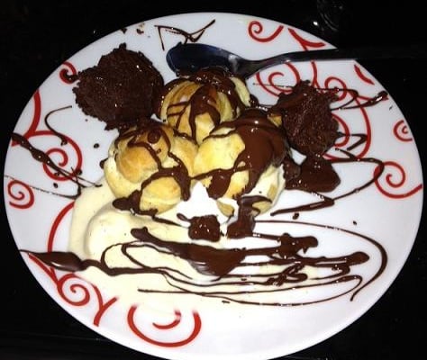 Profiteroles chocolat et vanille