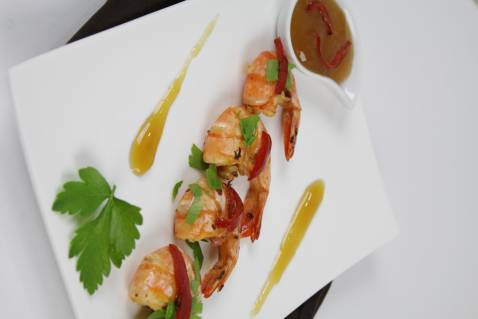 Gambas poêlées piment, ail et sauce gingembre
