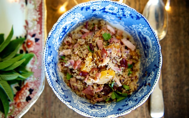 Salade de cranberries, abricots, noix de pecan et quinoa