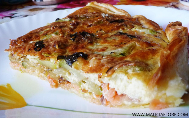 Quiche au saumon et courgettes