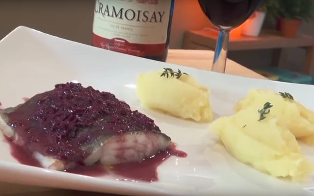 Cabillaud confit, sauce beurre rouge, purée de pommes de terre à l'huile d'olive