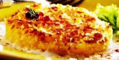 Gratin de polenta au fromage et aux lardons